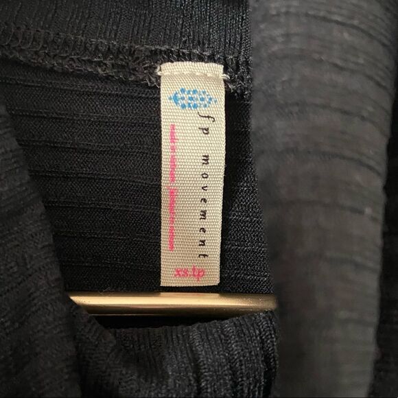 FP Movement Can’t Handle This Turtleneck Top XS - Picture 10 of 12